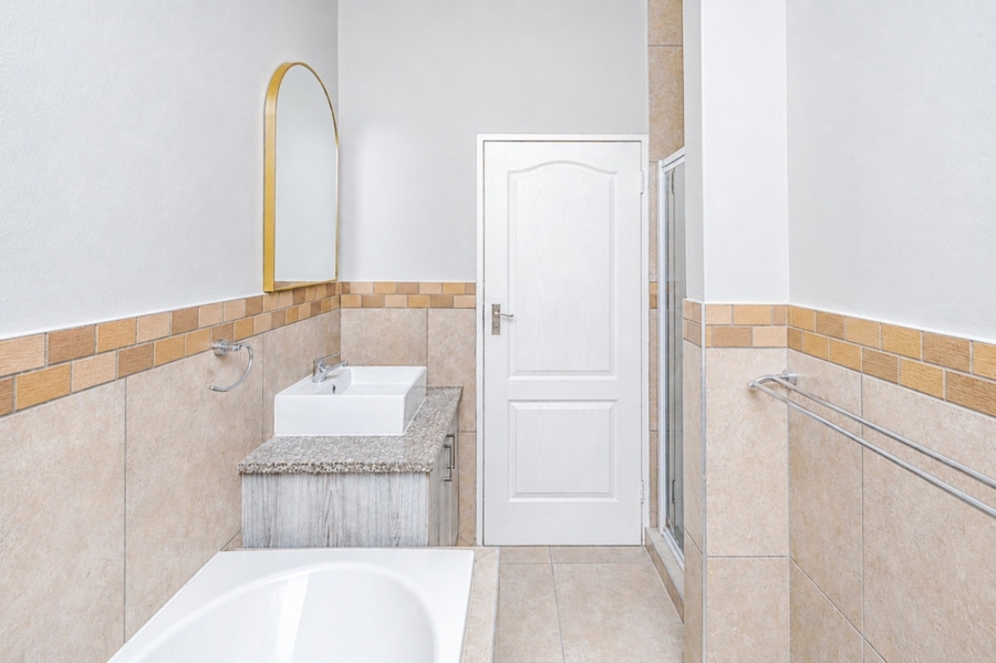 4 Bedroom Property for Sale in Melodie North West